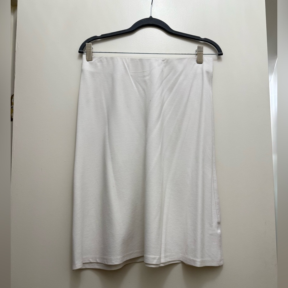 Short White Skirt Size L